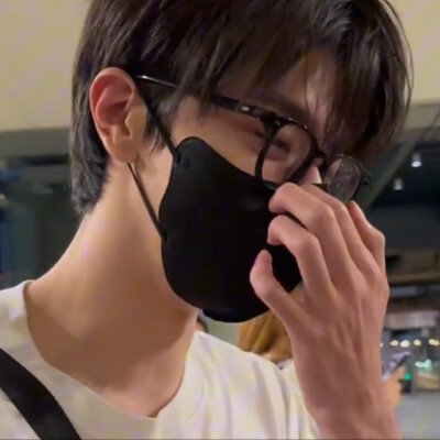 帅帅的小男孩
