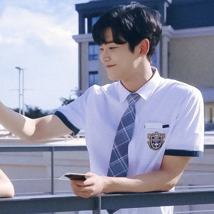 情侣头像，摸摸头