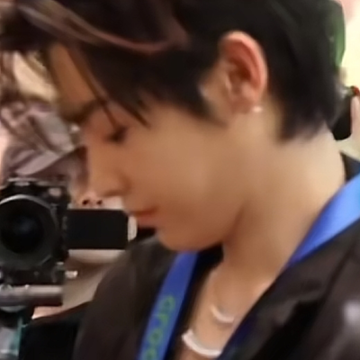 我爱你苍凉双眼留有余温