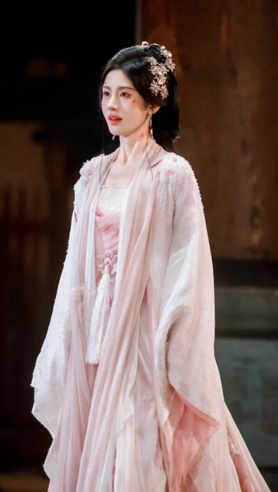 鞠婧祎