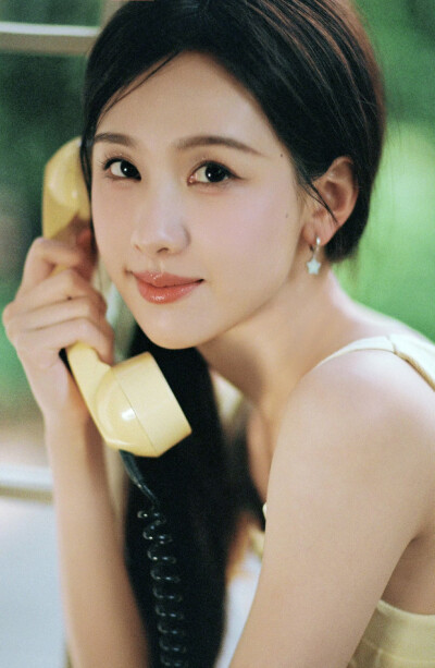陈都灵