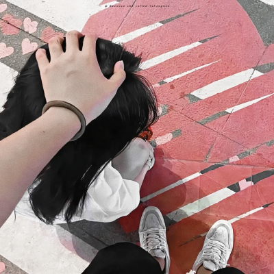 情侣头像，摸摸头