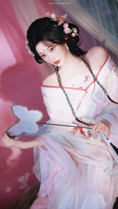 孔雪儿