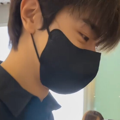 帅帅的小男孩