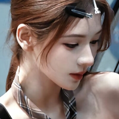 张予曦美得吓我一跳吧