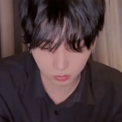 吃完火鸡面得肠胃炎在家躺了半个月，依旧好了伤疤忘了疼准备再吃一次然后又肠胃炎躺了半个月，这就是我七月份的所有日称总结