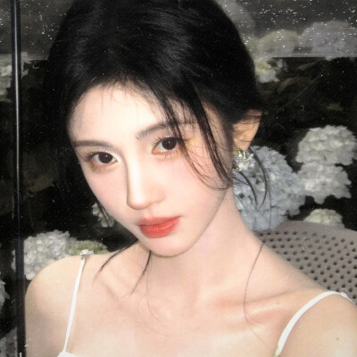 红雨瓢泼泛起了回忆怎么潜