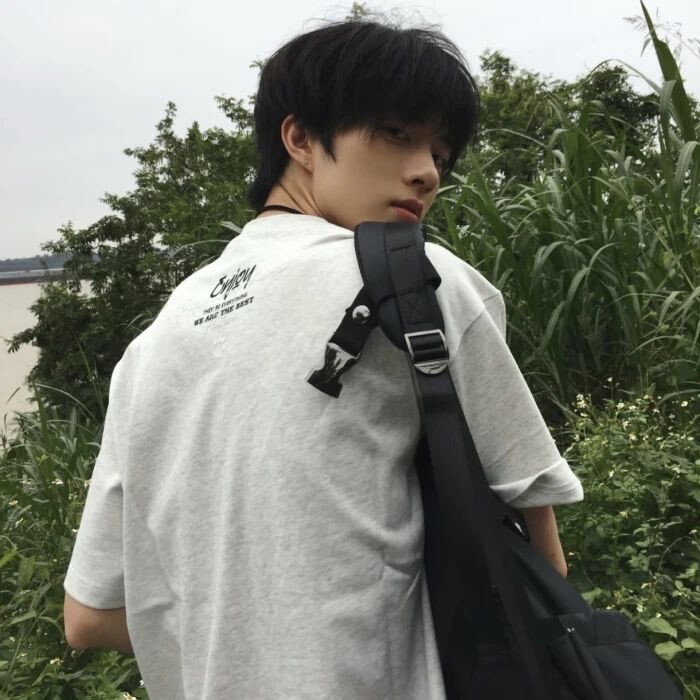 男头 真人 ins 侵权删