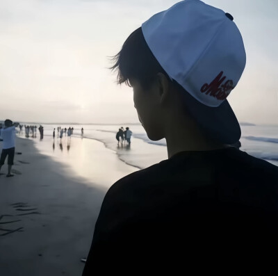 风格男头 拿图点赞关注