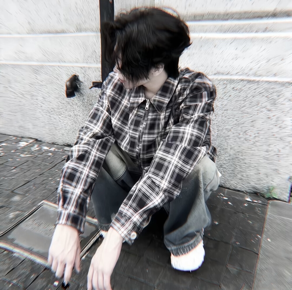 自截男头 拿图点赞关注