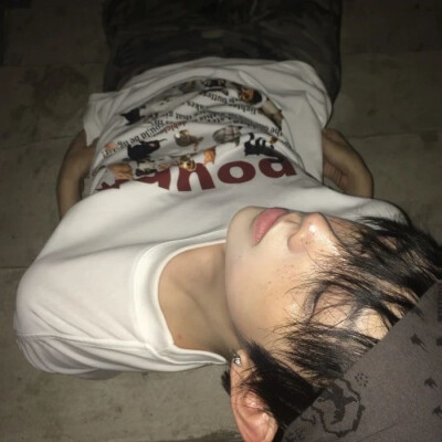男头 真人 ins 侵权删