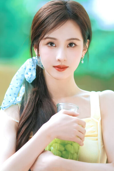 陈都灵