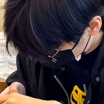 钟鸿森是我哥哥吧