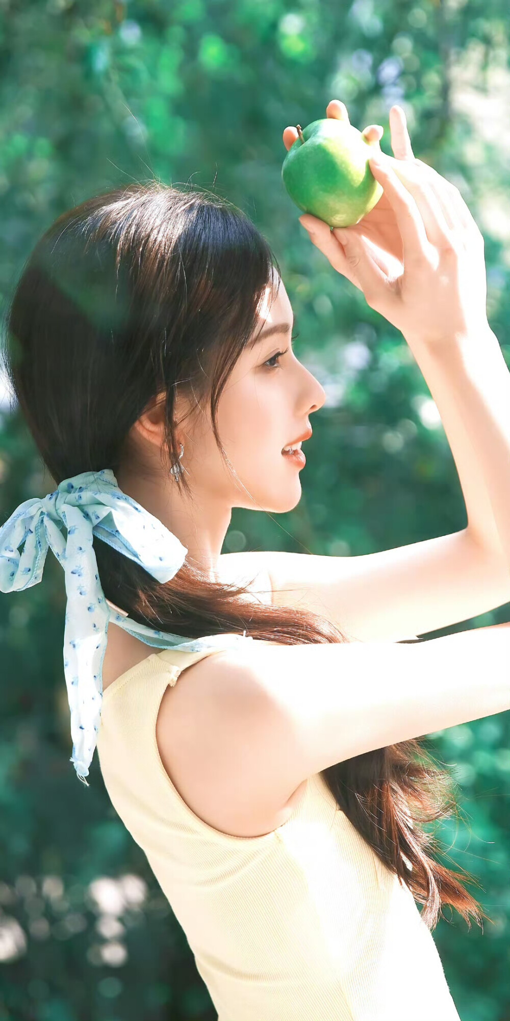 陈都灵