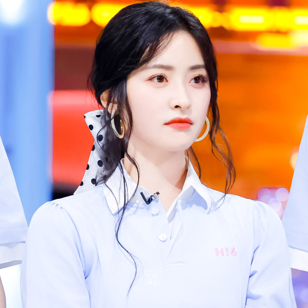 沈月