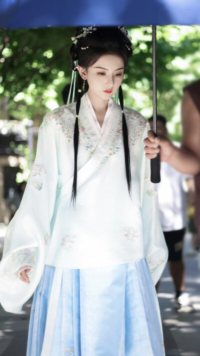 表妹万福 甄嘉芙