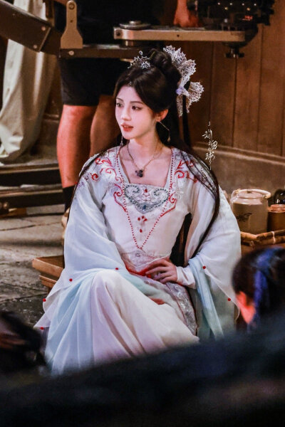 鞠婧祎来战
