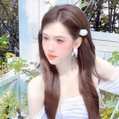 陈都灵头像