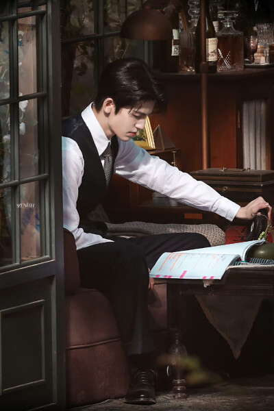 cr.ZENITH丨天穹·张凌赫