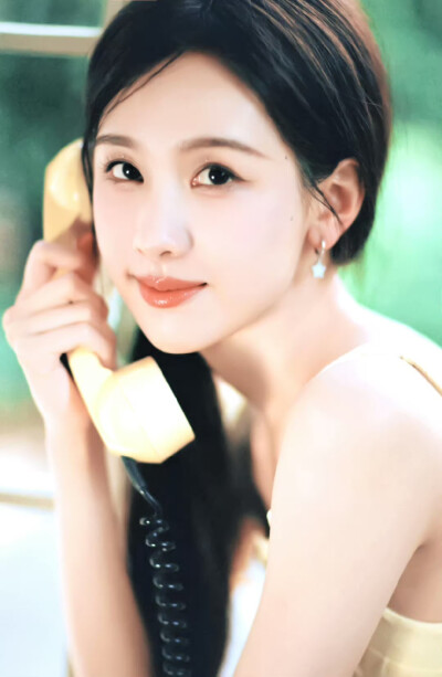 陈都灵