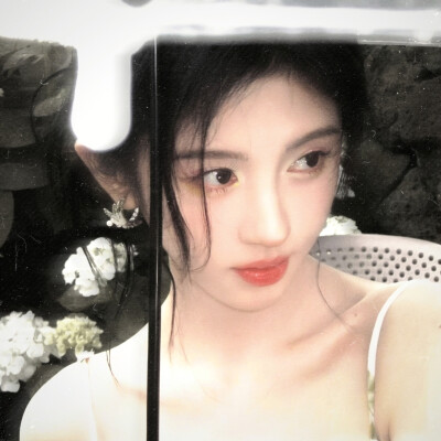 红雨瓢泼泛起了回忆怎么潜