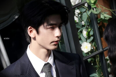 cr.ZENITH丨天穹·张凌赫