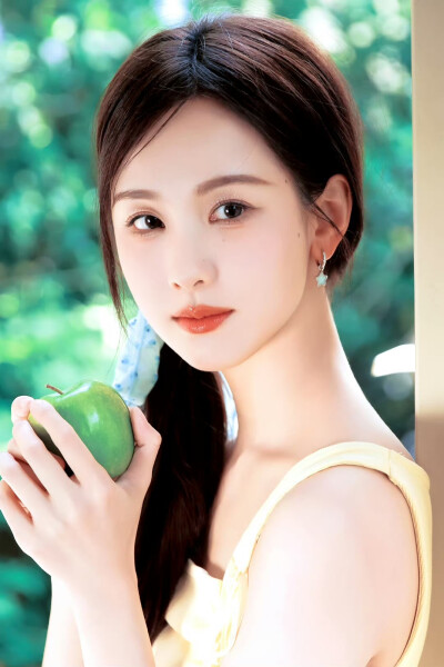 陈都灵