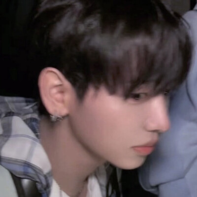 吃完火鸡面得肠胃炎在家躺了半个月，依旧好了伤疤忘了疼准备再吃一次然后又肠胃炎躺了半个月，这就是我七月份的所有日称总结