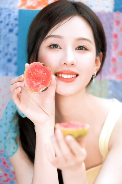 陈都灵