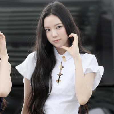 MEOVV 新闻图可二改