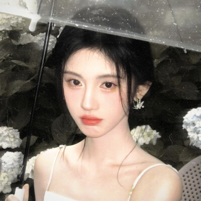 红雨瓢泼泛起了回忆怎么潜