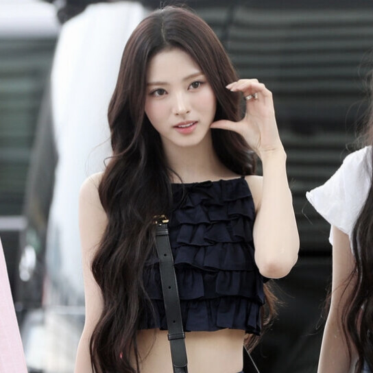 MEOVV 新闻图可二改