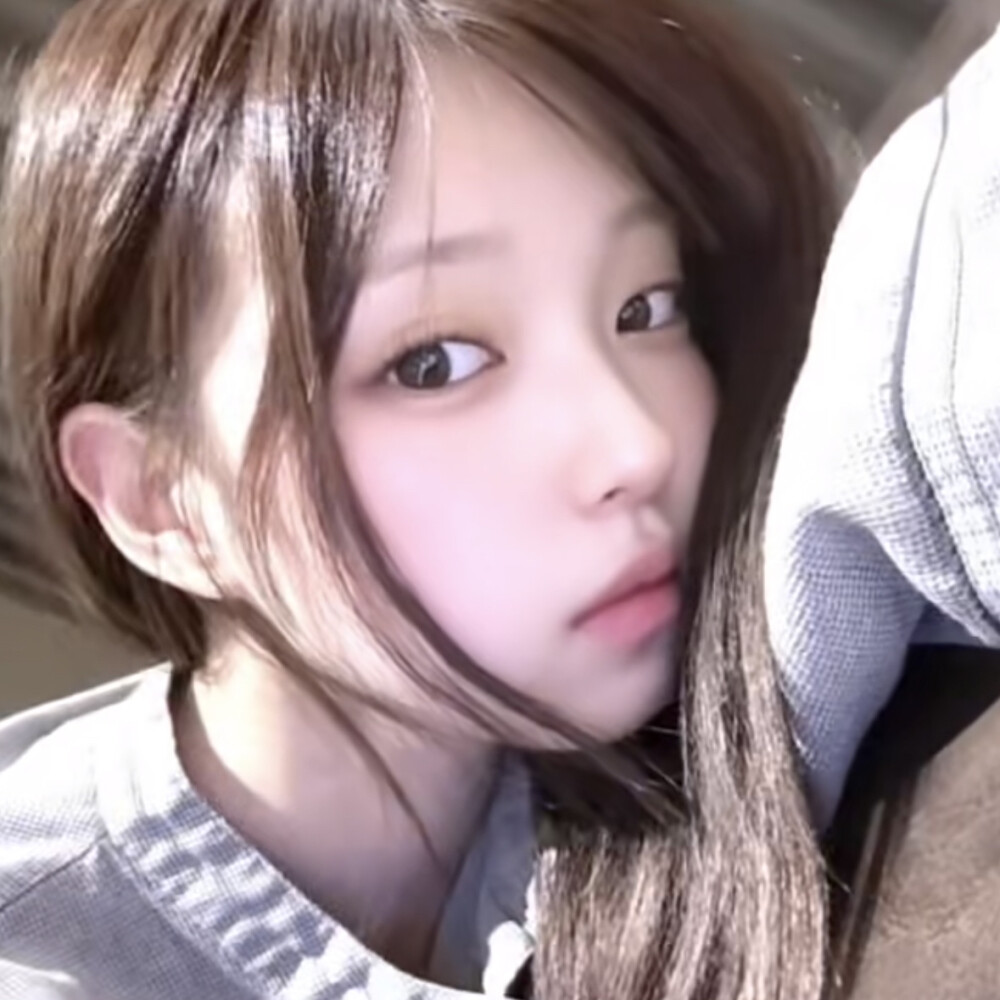 很需要拥抱 很需要依靠