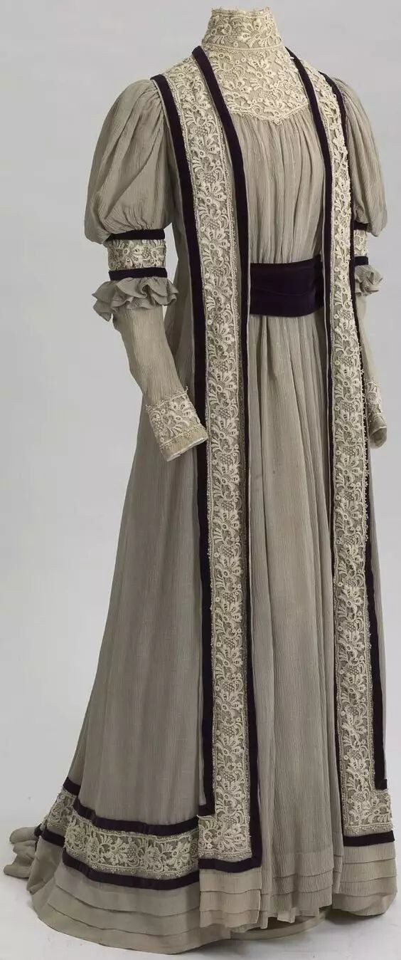 查尔斯·詹姆斯1954年晚礼服