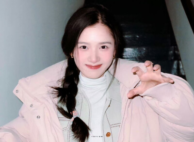 张婧仪