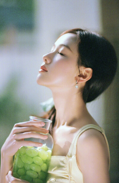 陈都灵