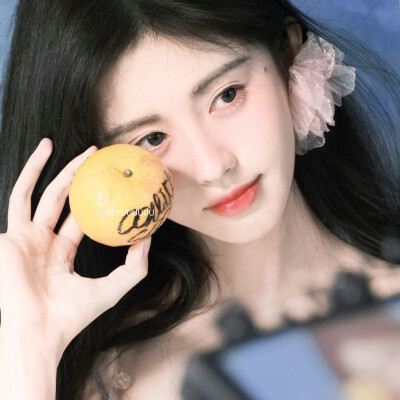 鞠婧祎