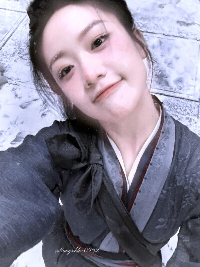 “今日与君同淋雪，此生也算共白头”
