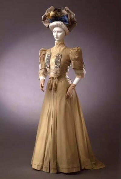 Two Piece Day Dress, ca. 1905-06 Palazzo Pitti via Europeana Fashion