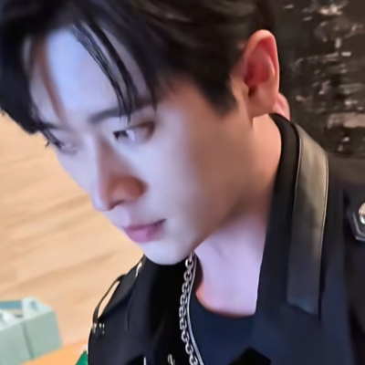 忘掉我跟你恩怨，樱花开了几转