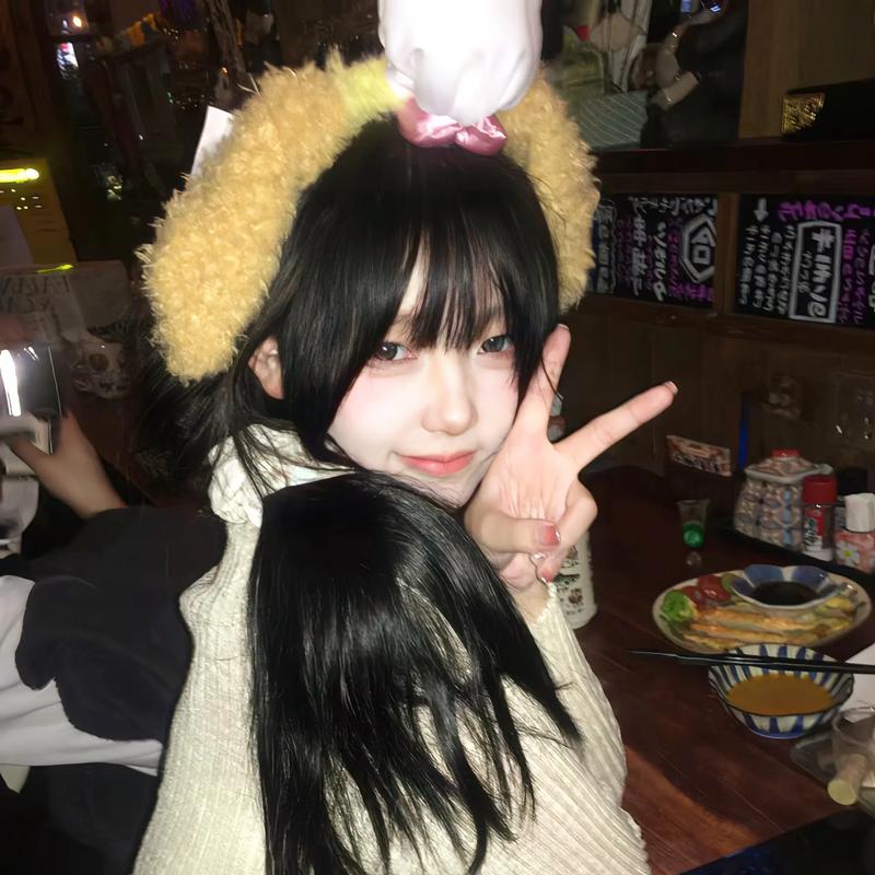 书上说每个女孩子都是公主 无论是住在破阁楼里还是城堡里