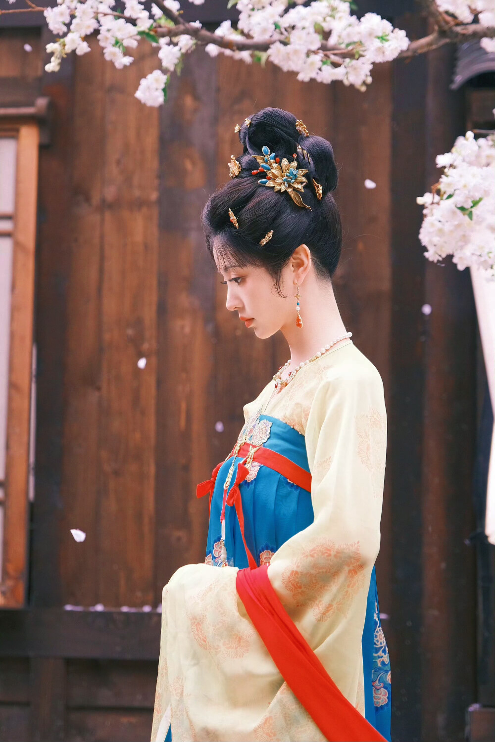 田曦薇