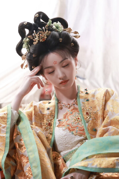 田曦薇