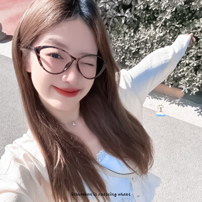 胡馨尹