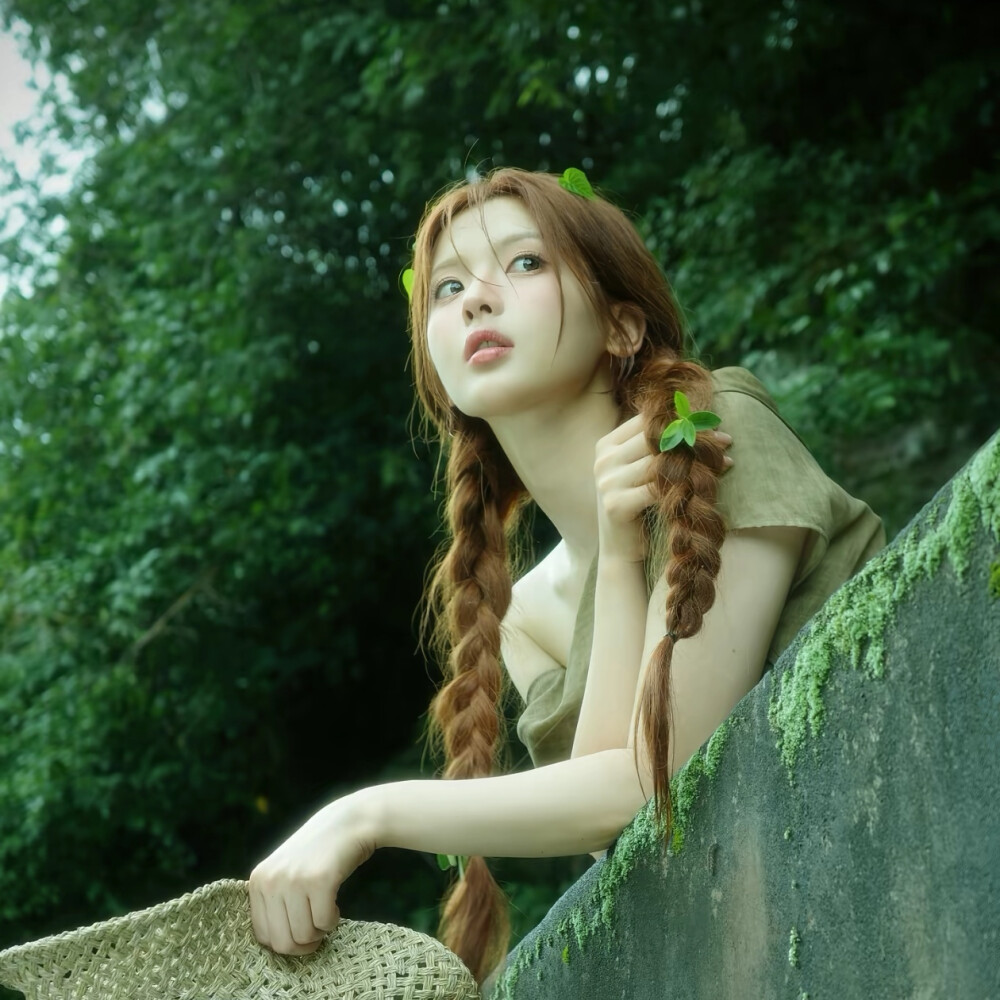 酿绿藏光//杨超越