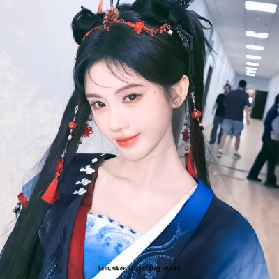 鞠婧祎