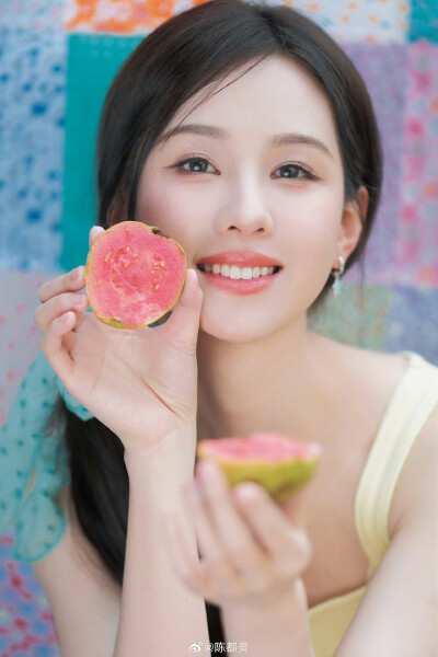 陈都灵