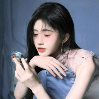 鞠婧祎