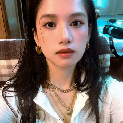 张婧仪