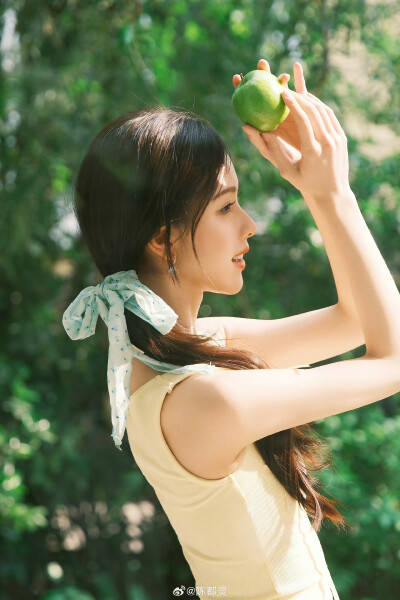 陈都灵